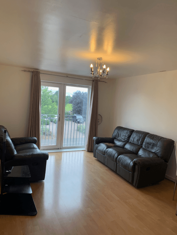 Property photo 3 of 8 Gallery