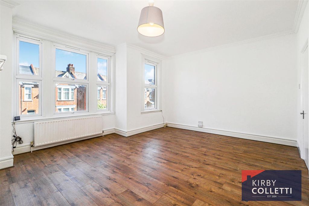 Property photo 3 of 12