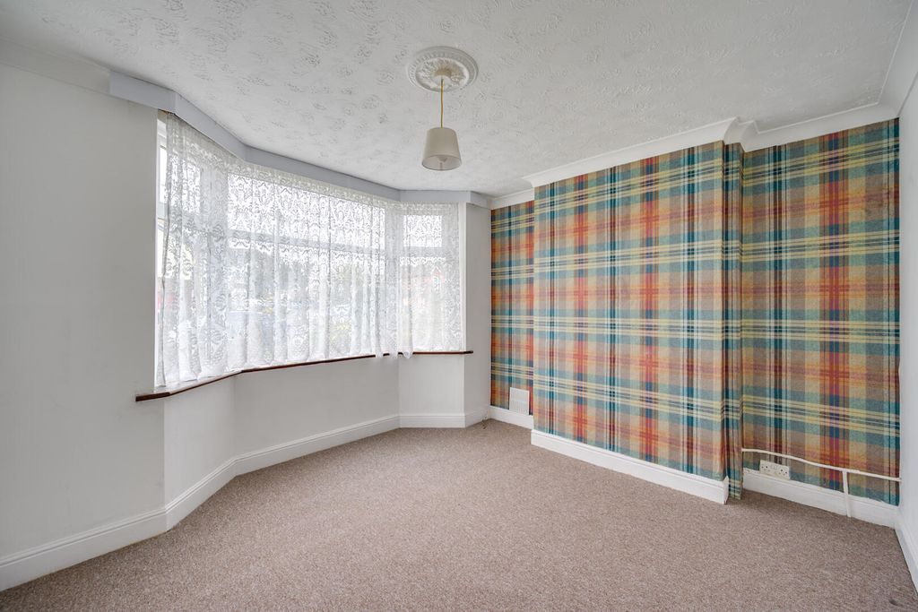 Property photo 2 of 22 Lounge