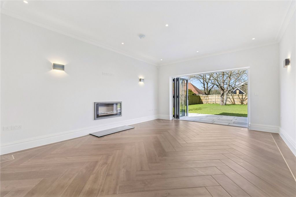 Property photo 3 of 12 Living Room