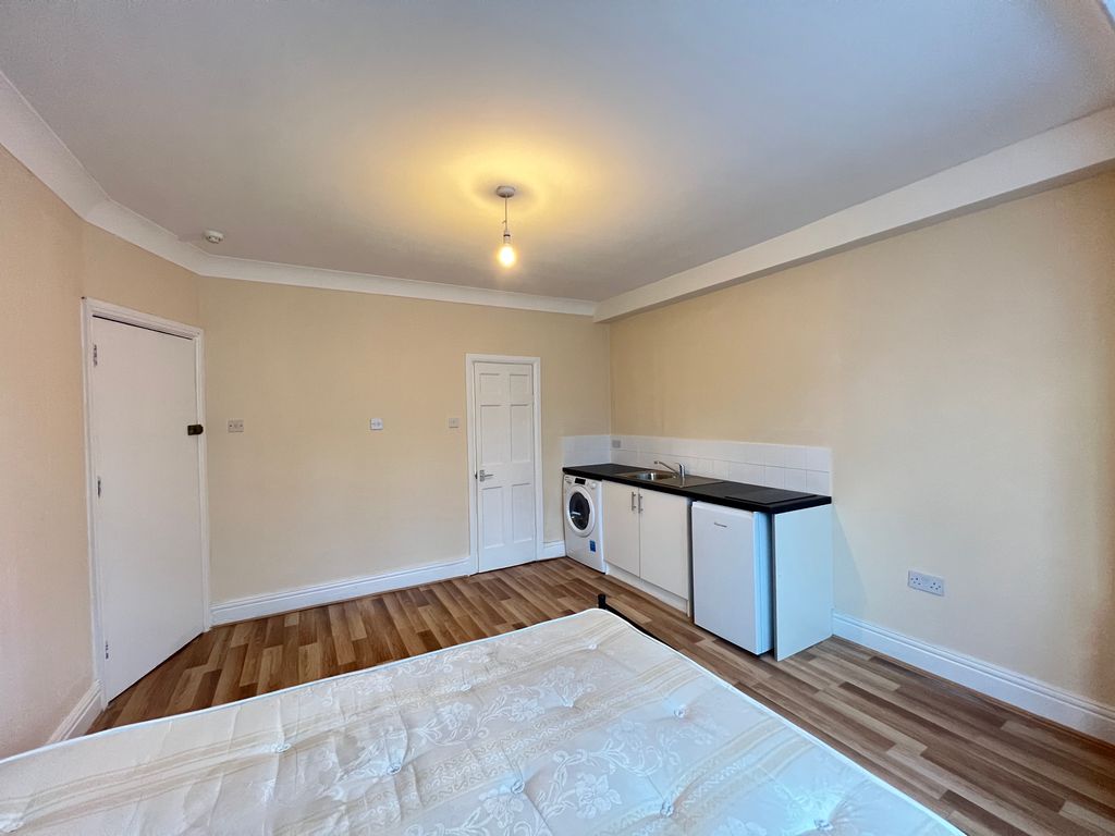 Property photo 2 of 3