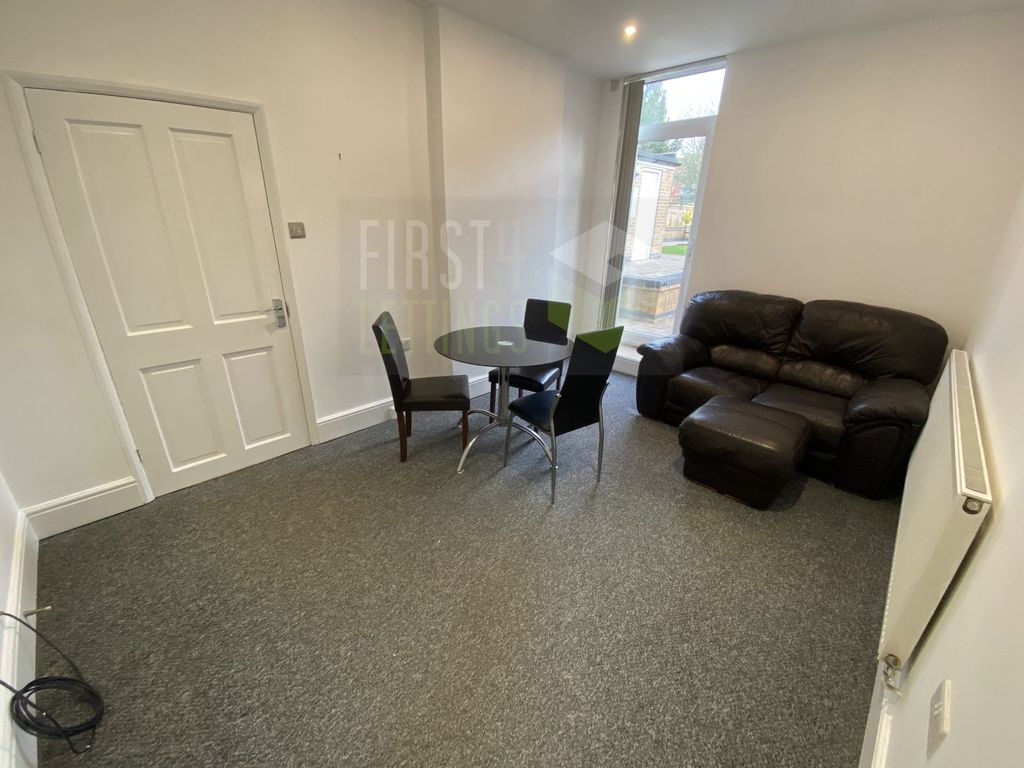 Property photo 2 of 8 Photo 3