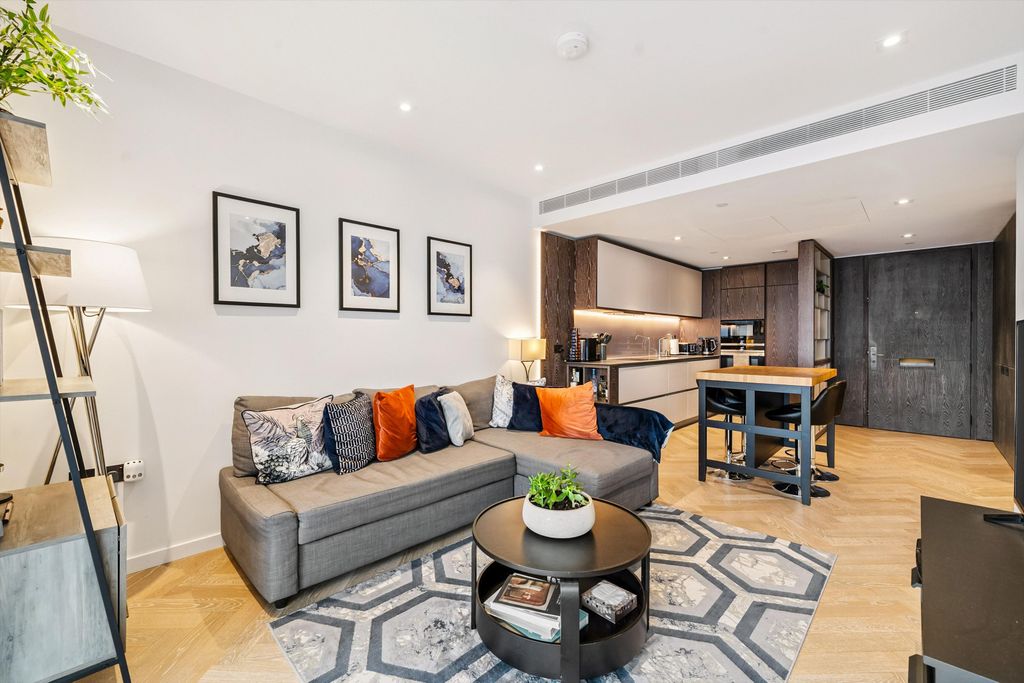 Property photo 1 of 16 Image