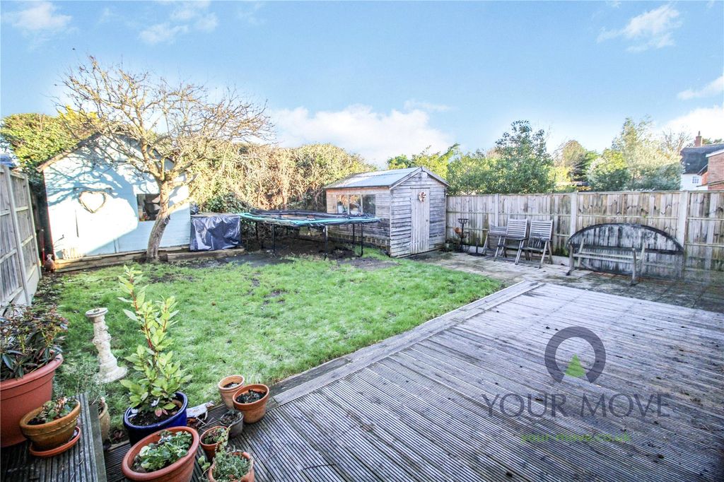 Property photo 3 of 16 Garden