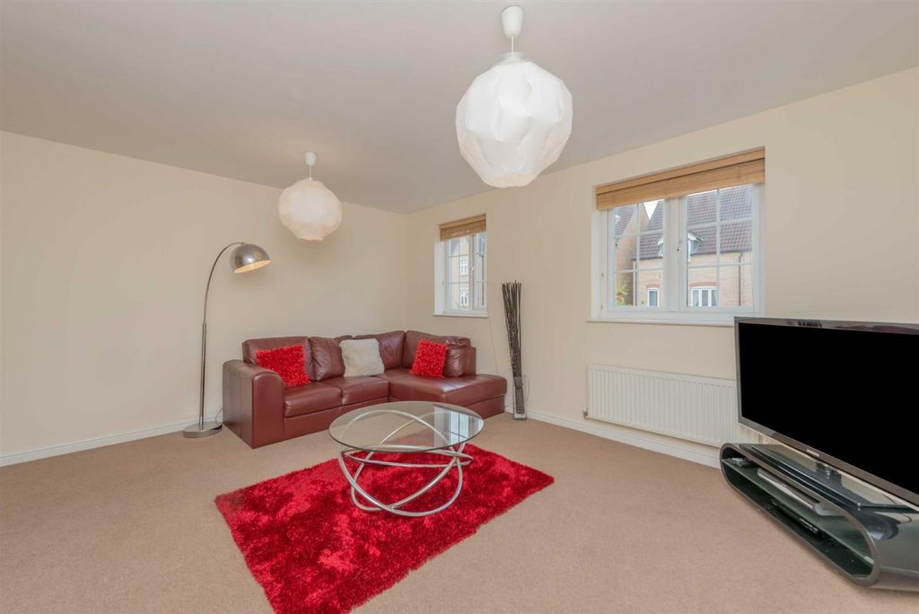 Property photo 2 of 16 Living Room: