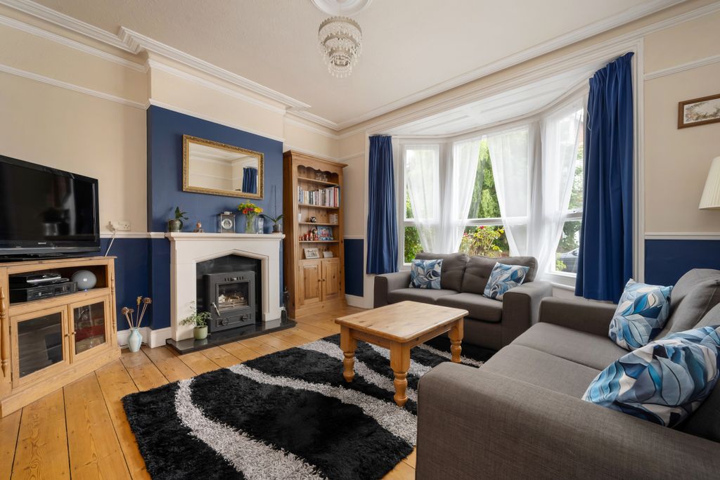 Property photo 3 of 25 Sitting Room