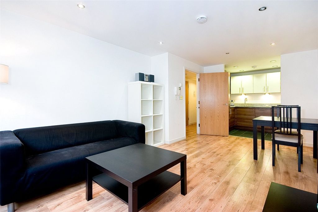 Property photo 3 of 8 Picture No. 07