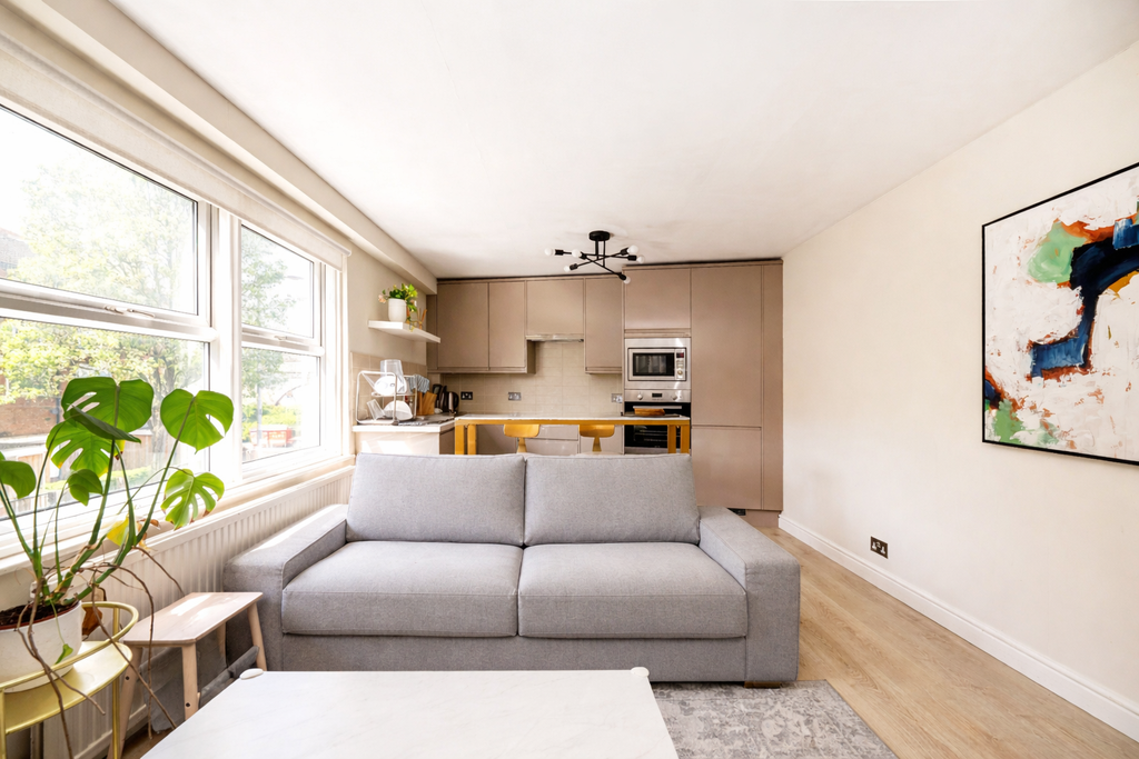 Property photo 2 of 12 Picture No. 17