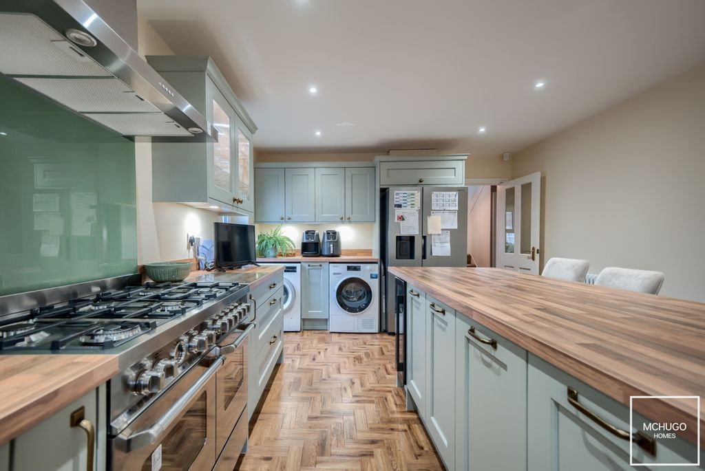 Property photo 3 of 22 Xt5A0766-Hdr(3)