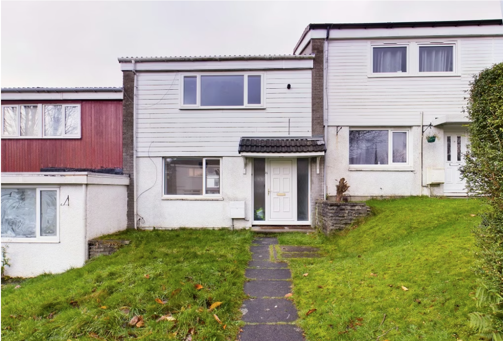 Property photo 1 of 8