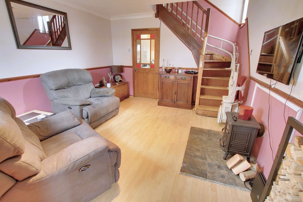 Property photo 2 of 13