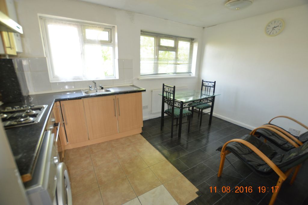 Property photo 2 of 4