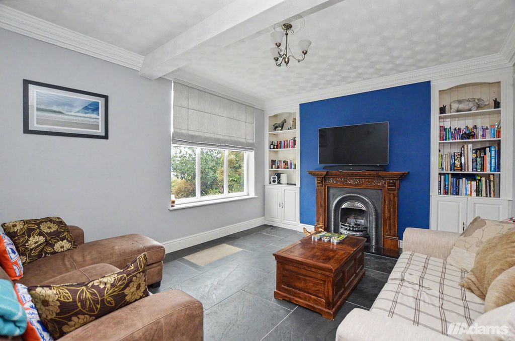 Property photo 3 of 54