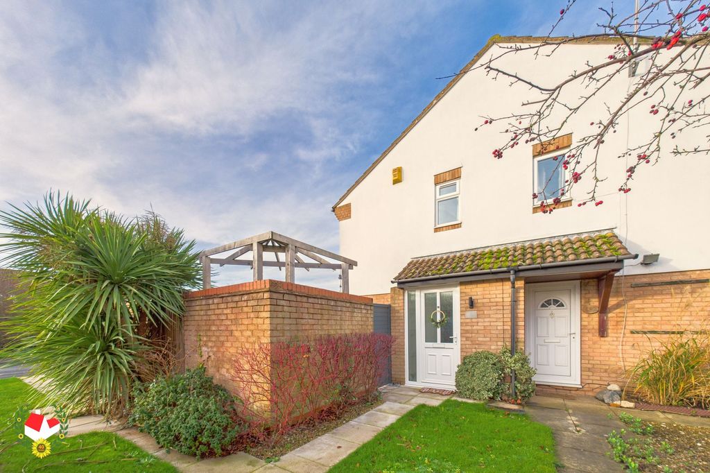 Property photo 1 of 12