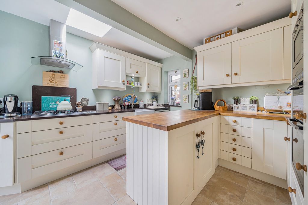 Property photo 3 of 17 1343217-7-68A749B...
