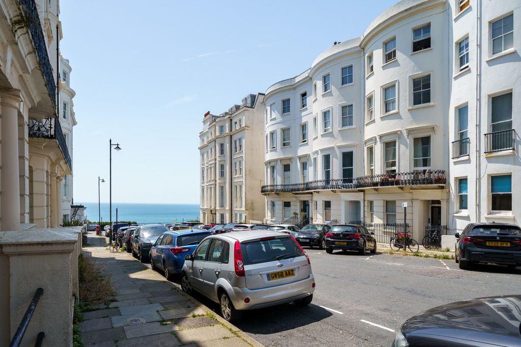 Property photo 3 of 16 5247423
