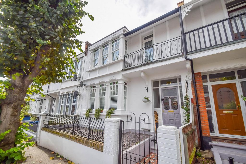 Property photo 1 of 25