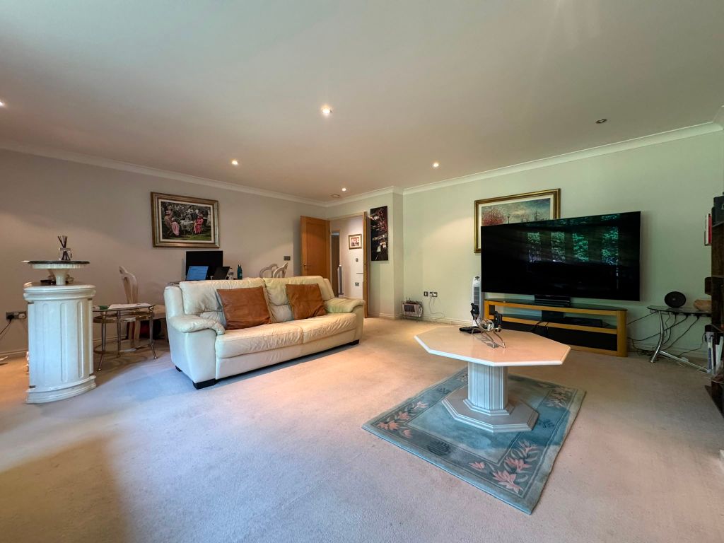 Property photo 3 of 13 12