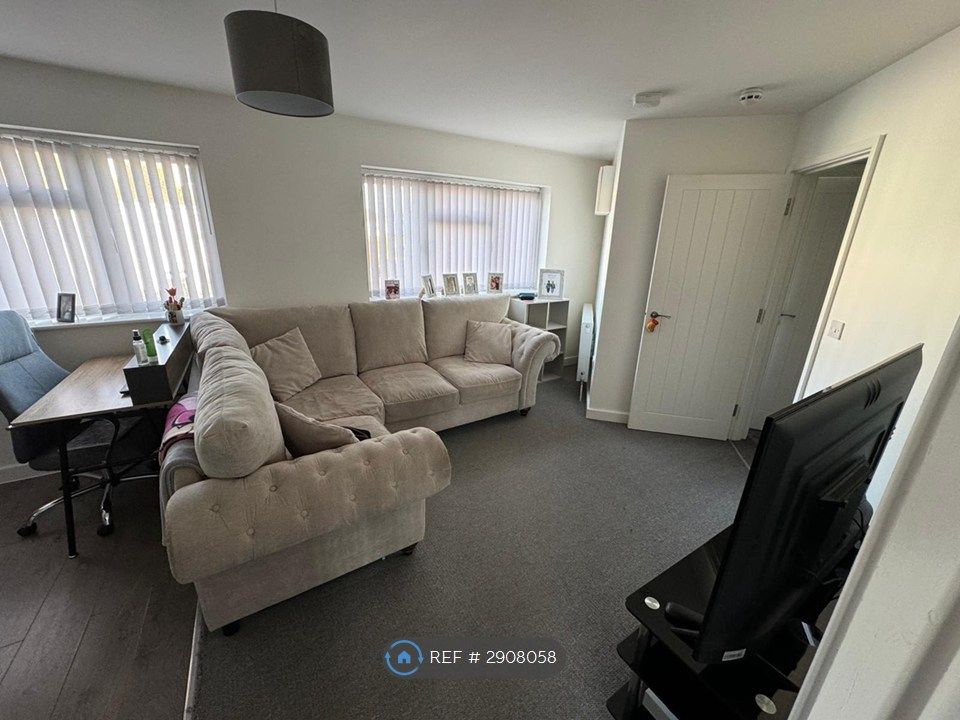 Property photo 3 of 7 Lounge
