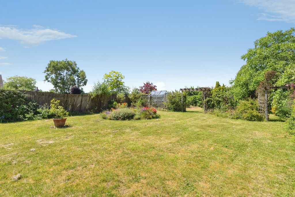 Property photo 2 of 21