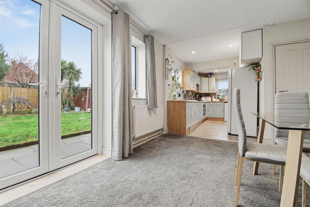Property photo 2 of 36 Kitchen / Dining Room