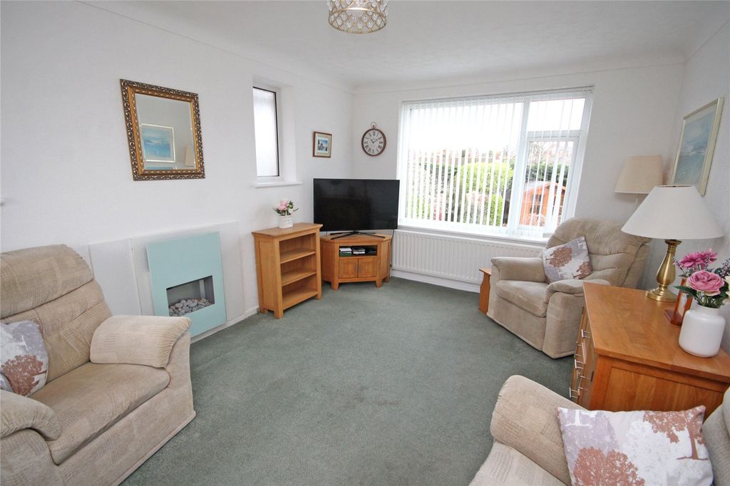 Property photo 3 of 14 Picture No. 02