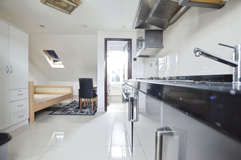 Property photo 1 of 5 Pbox-Img.Jpg