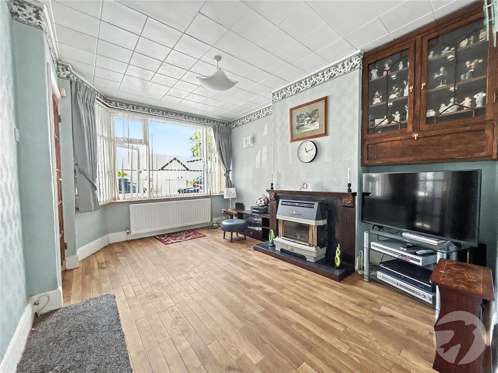 Property photo 3 of 19 Picture No. 09
