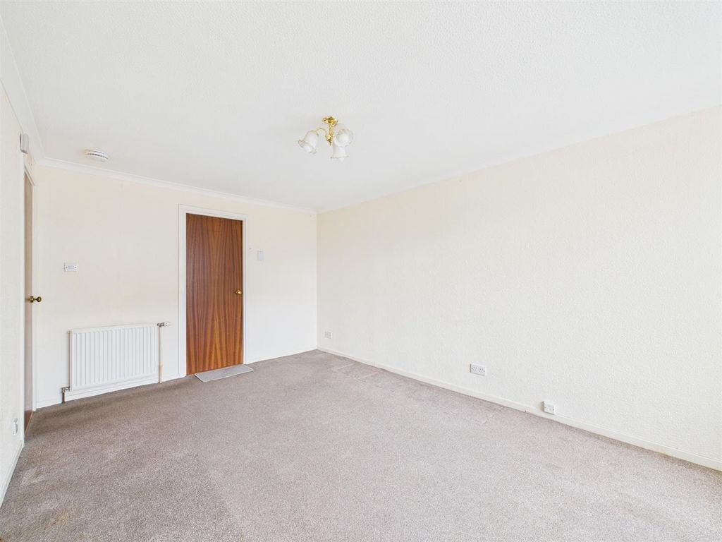 Property photo 3 of 18 Lounge/Dining Room