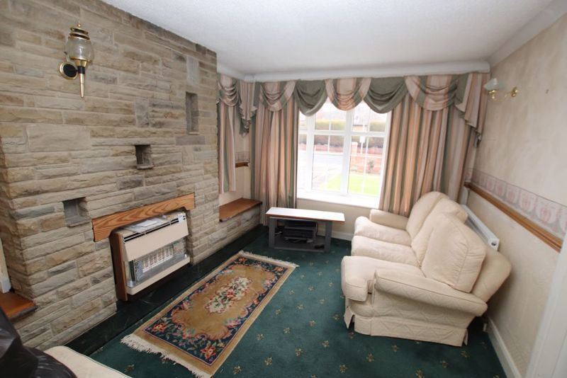 Property photo 2 of 9 Lounge
