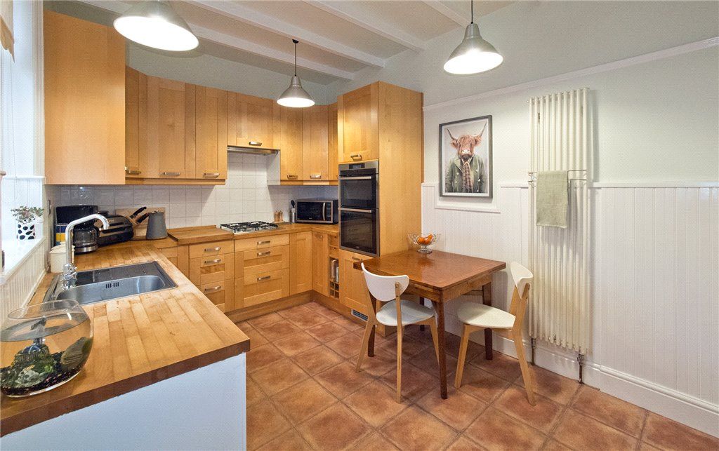 Property photo 2 of 24 Breakfast Kitchen