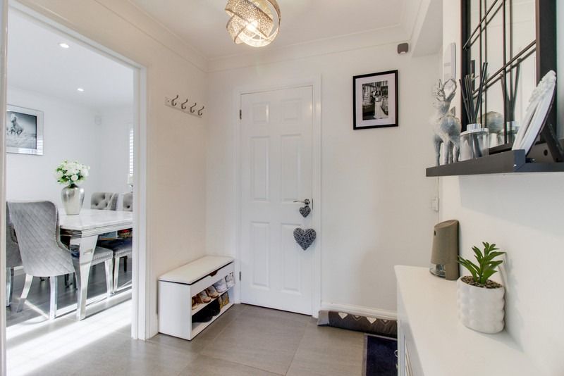 Property photo 2 of 27 4881611