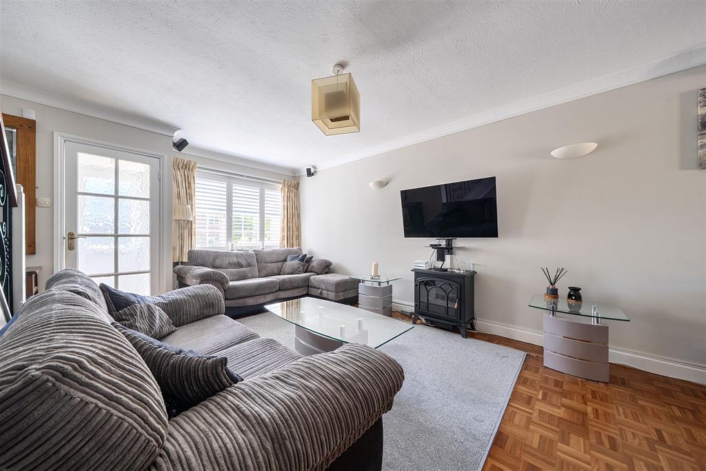 Property photo 2 of 20 1472217-3-6A22E4E4B04F5.Jpg