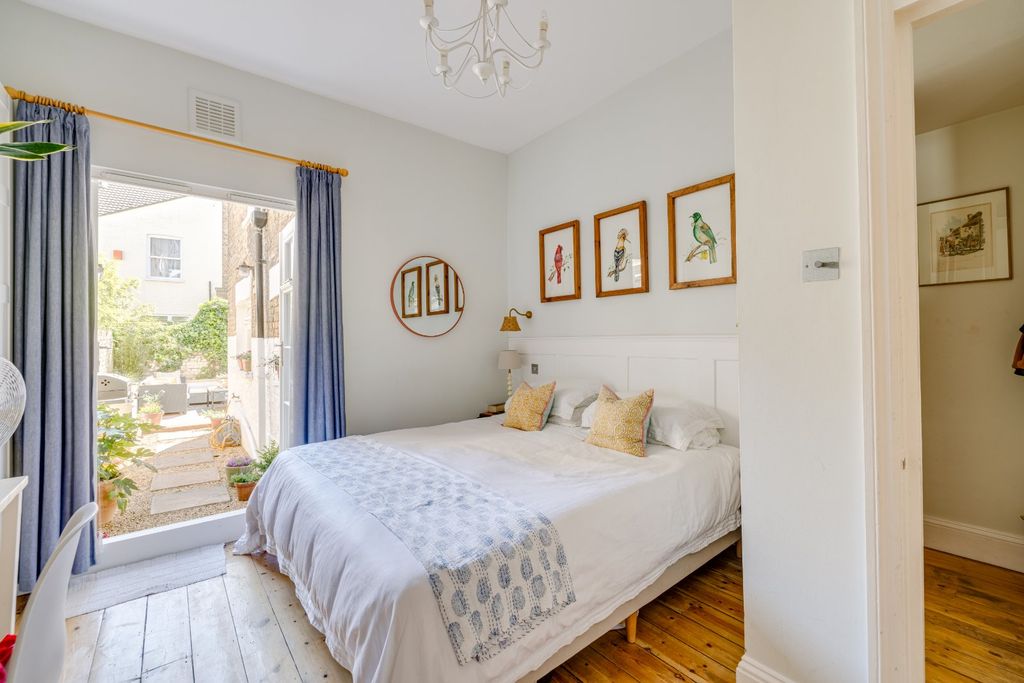 Property photo 3 of 4