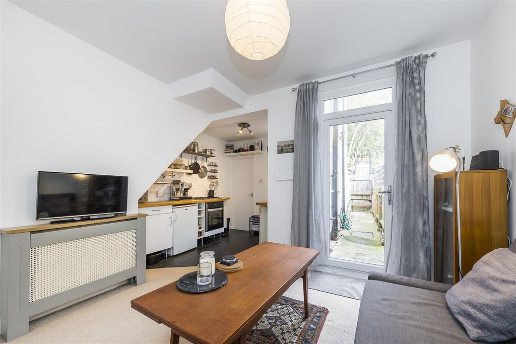 Property photo 3 of 16 3