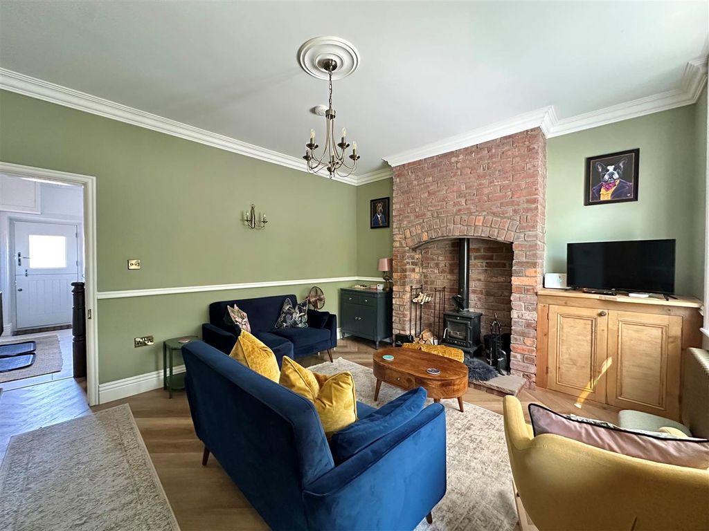 Property photo 2 of 14