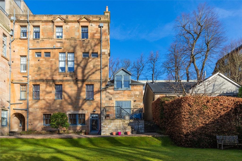 Property photo 1 of 21 Sydenham Road