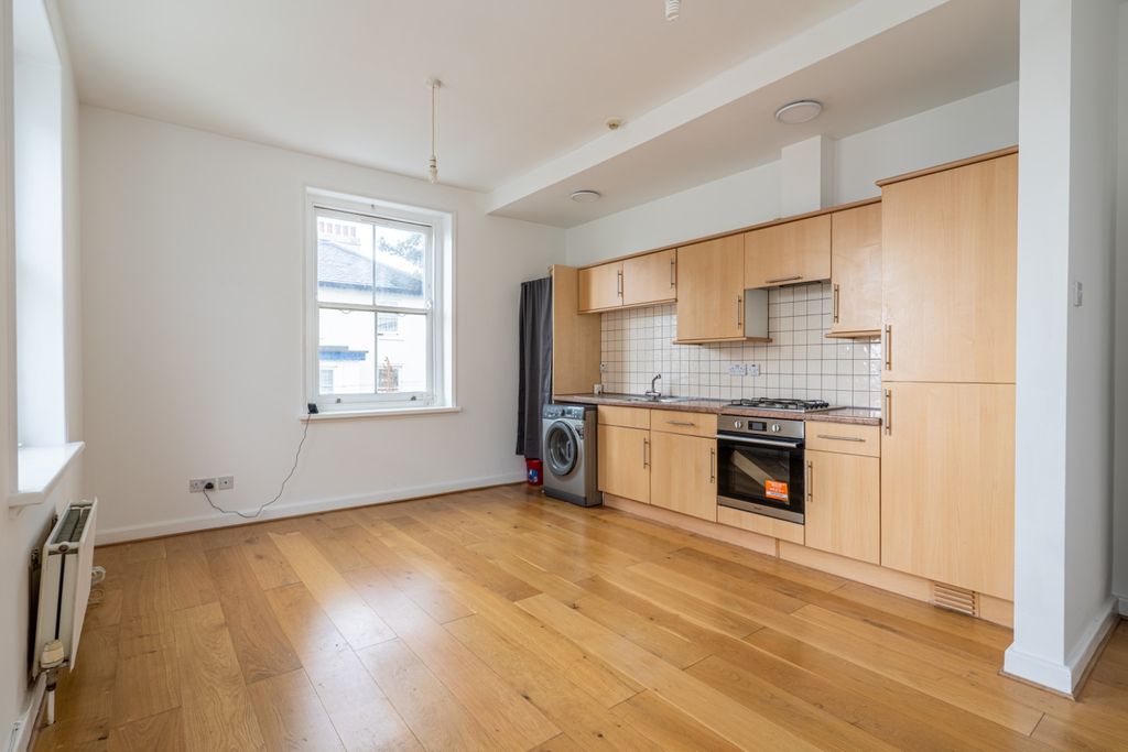 Property photo 2 of 10 5133363