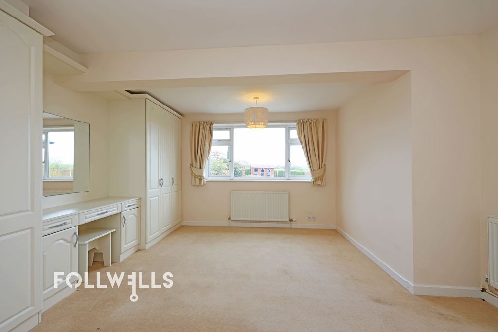 Property photo 3 of 24
