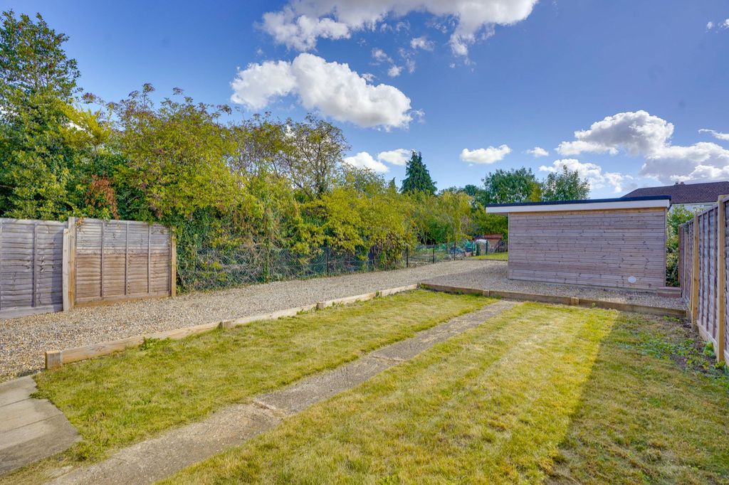 Property photo 2 of 21