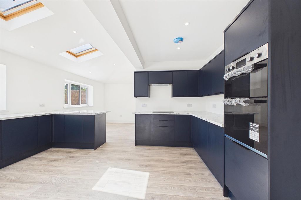 Property photo 1 of 24 Kitchen