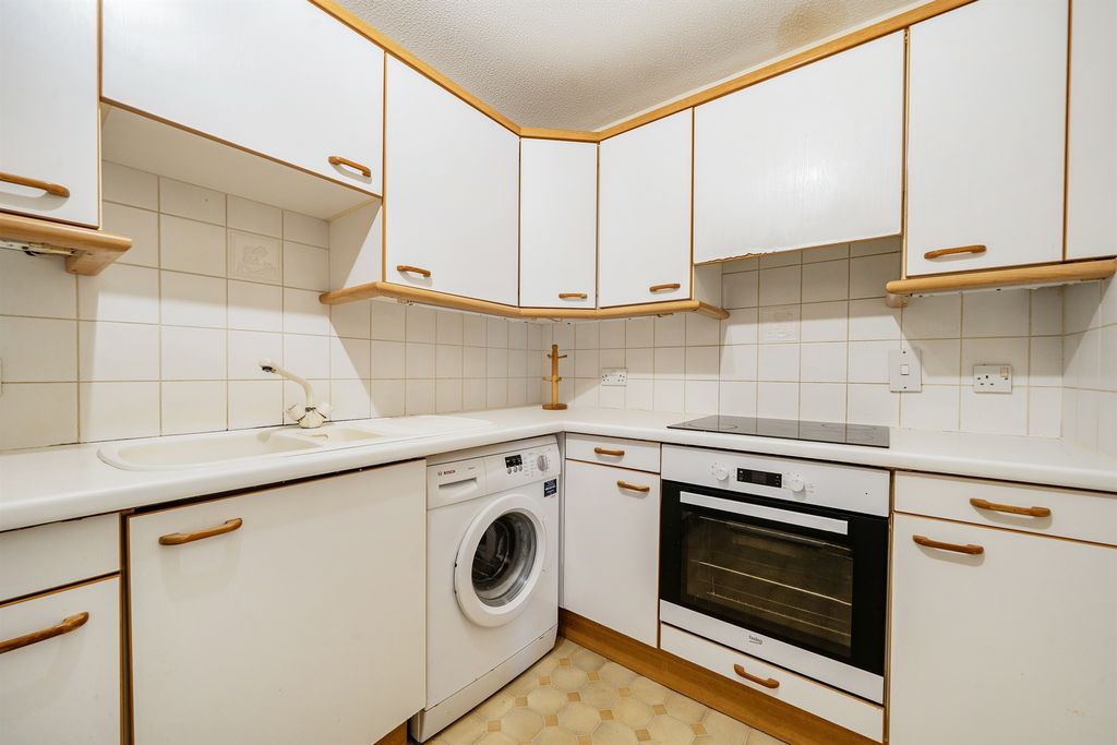 Property photo 2 of 12