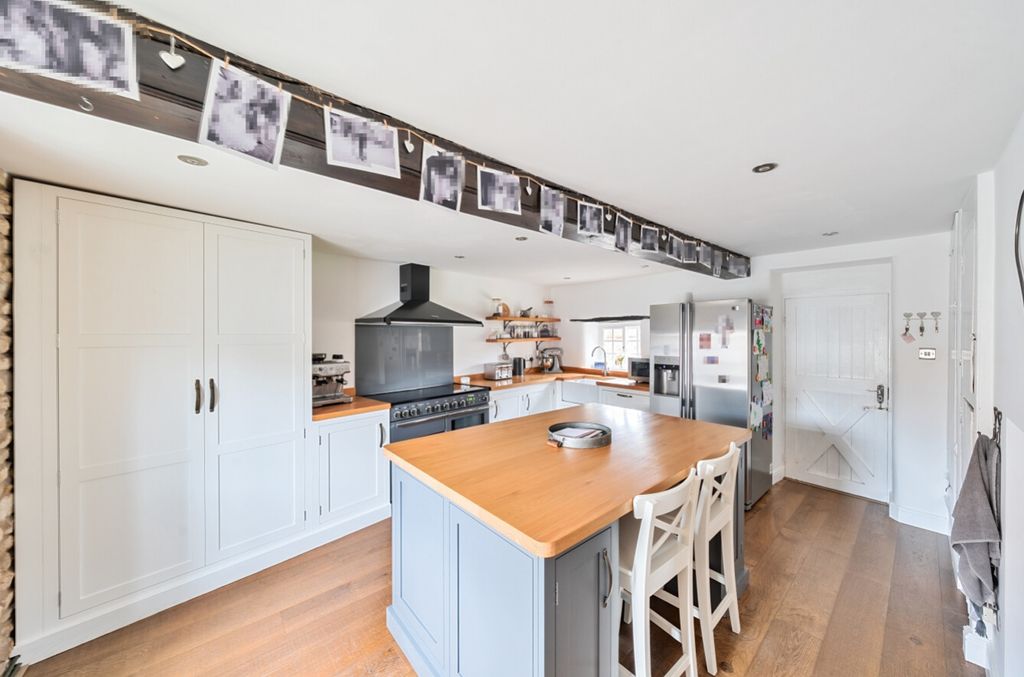Property photo 3 of 24 1281272 (5)