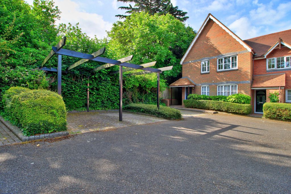 Property photo 2 of 14 With Two Allocated Parking Spaces
