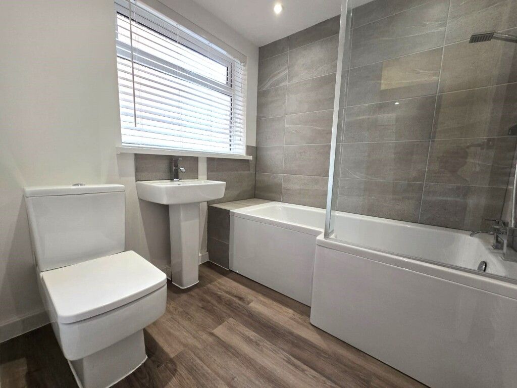 Property photo 3 of 7 Picture No. 16