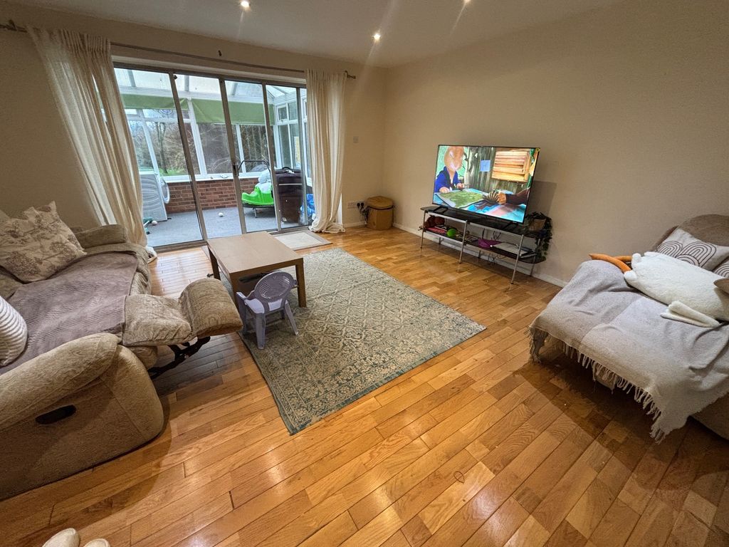 Property photo 3 of 12 Image