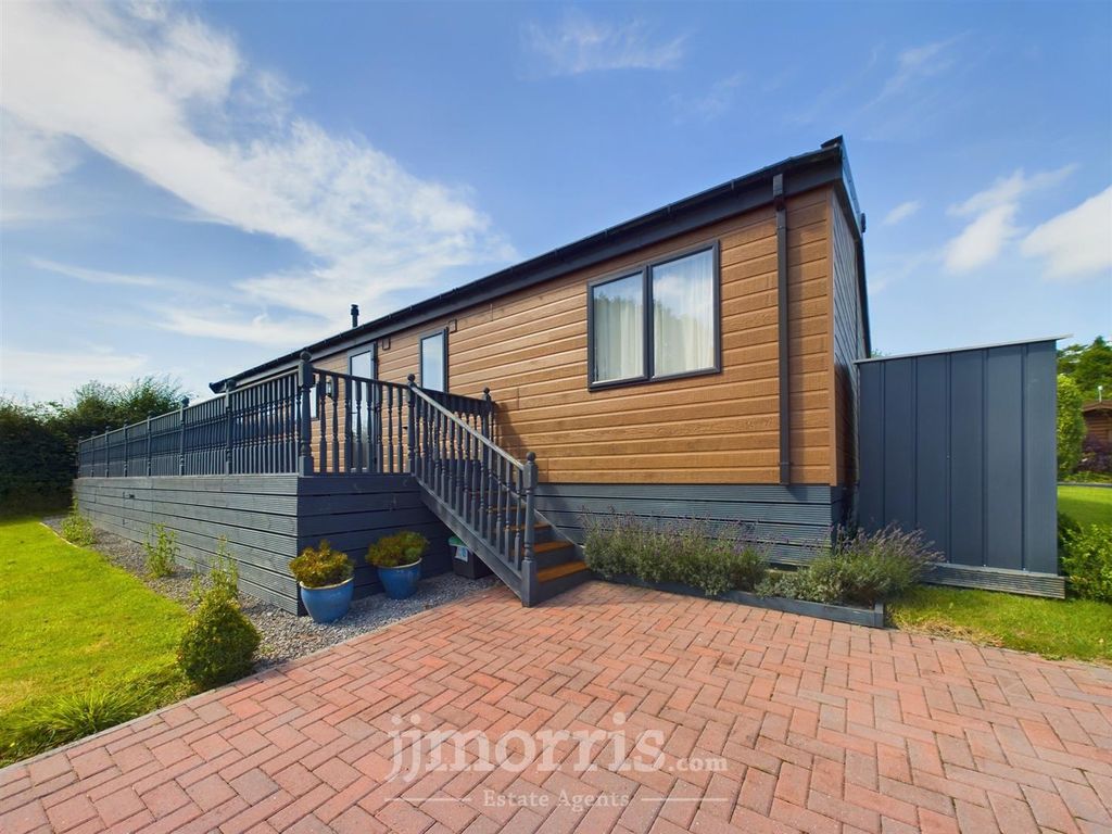 Property photo 1 of 20 Cam01583G0-Pr0163-Still003.Jpg