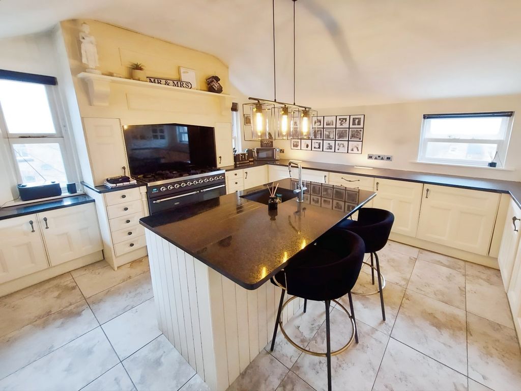 Property photo 2 of 17 Picture No. 05