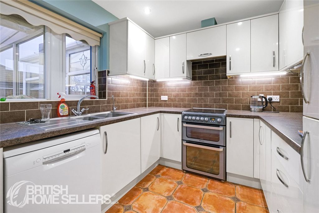 Property photo 2 of 15 Picture No. 04