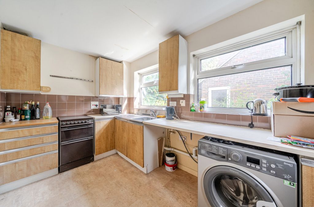 Property photo 3 of 21 1335990-15-68B877...